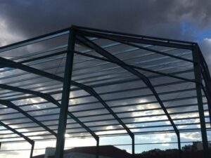 Montaje de Estructuras Metálicas - panel sándwich | Isocold