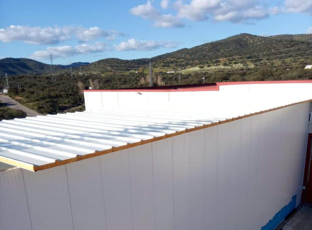 Panel sándwich de 2, 3 y 5 gregas | Isocold