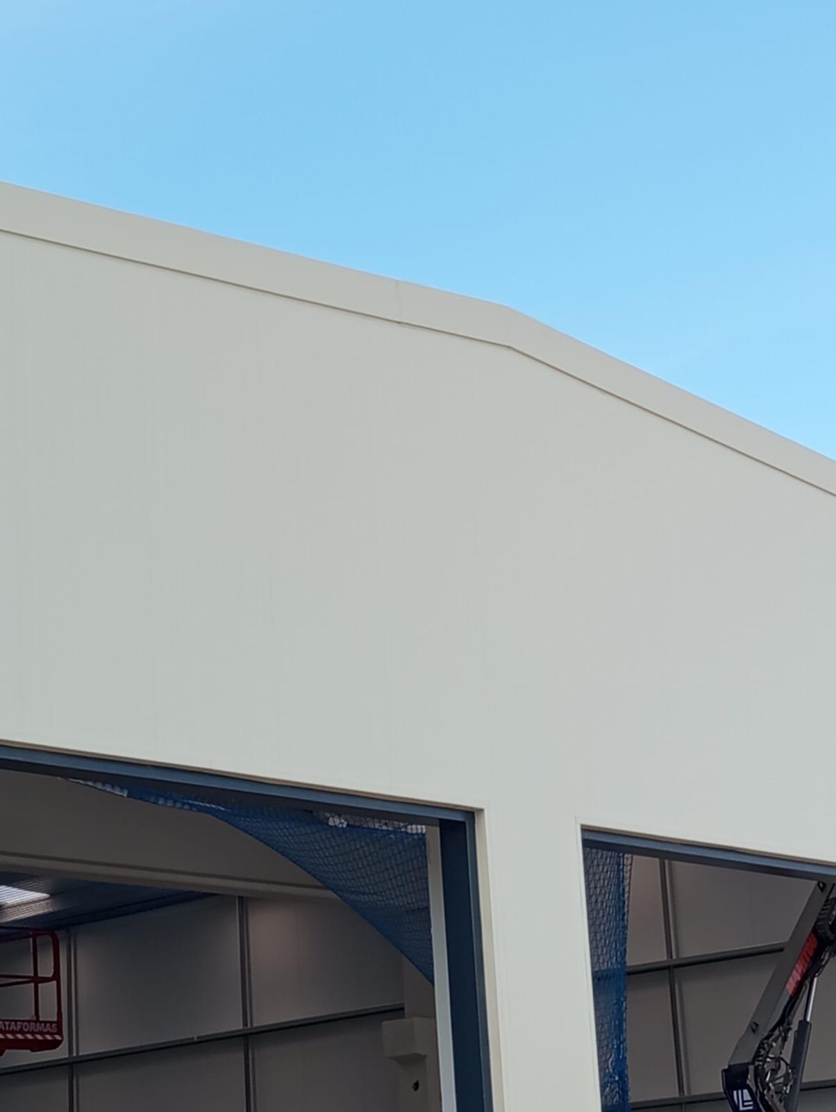 colocación de panel sándwich en fachada y cubierta - isocold.es