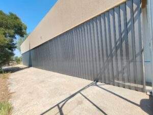 Instalación de chapa perfilada en edificios y naves industriales - isocold.es