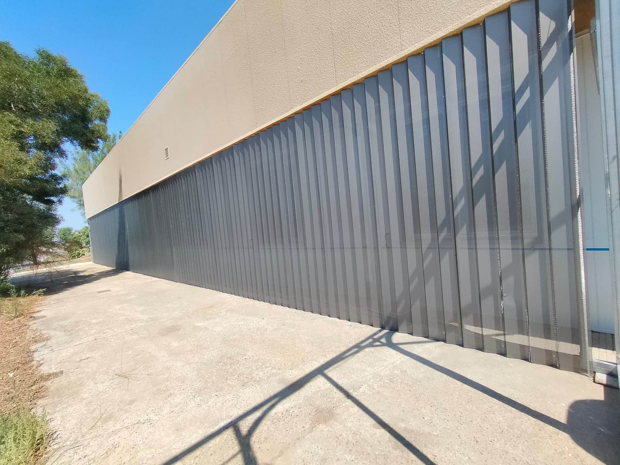 Instalación de chapa perfilada en edificios y naves industriales - isocold.es