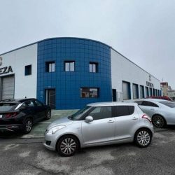Montaje de fachada con panel sándwich | Isocold