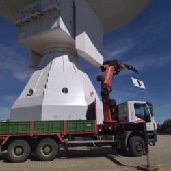 Trabajos de revestimiento estético, impermeabilización y aislamiento térmico de radiotelescopio en yebes - Isocold, instalador de panel sándwich