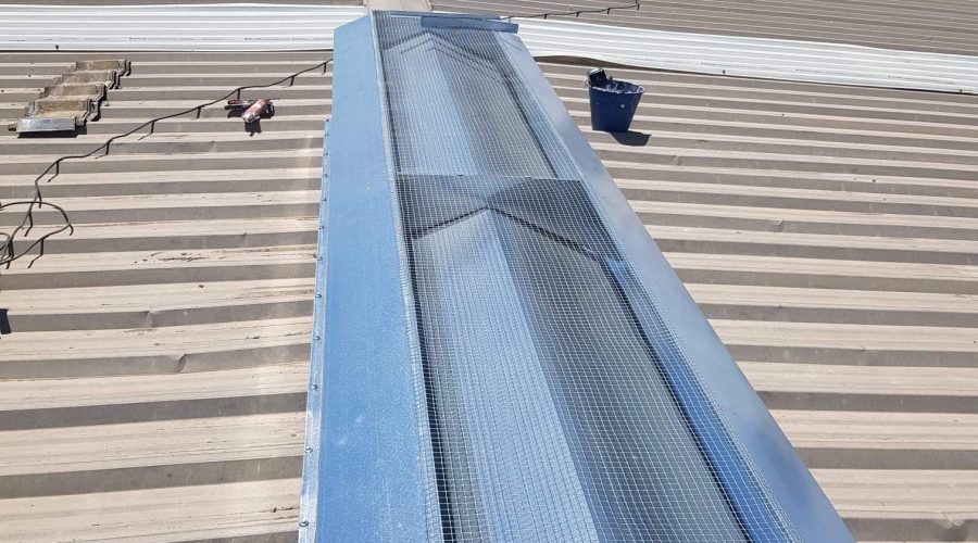 Instalación de panel sándwich fachada Paneles Alcalat | Isocold